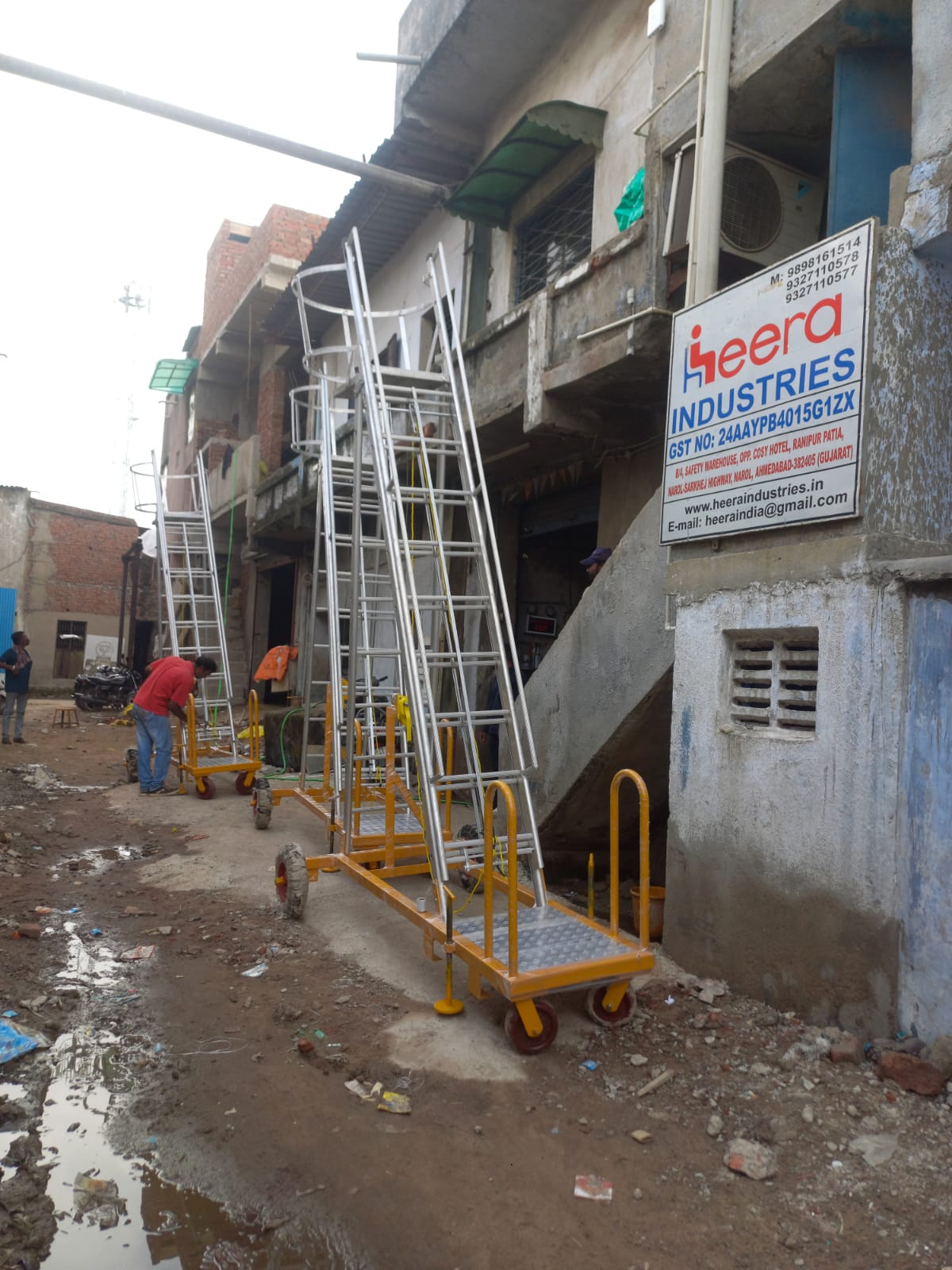 Aluminium Tanker Ladder – Top View with Hooks
